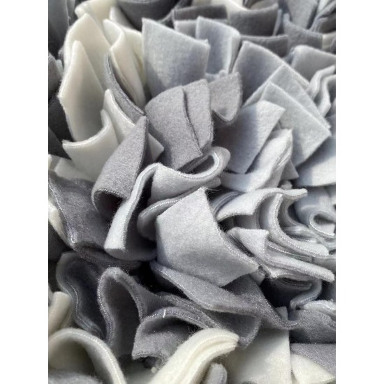 45 x 45 cm Non-Slip Washable Cat Snuffle Mat, Promotes the Nature of Foraging and Snuffle Mat, Dog Food Mat 45 x 45 cm Non-Slip Washable Cat Snuffle Mat, Promotes the Nature of Foraging and Snuffle Mat, Dog Food Mat