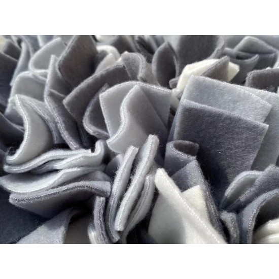 45 x 45 cm Non-Slip Washable Cat Snuffle Mat, Promotes the Nature of Foraging and Snuffle Mat, Dog Food Mat 45 x 45 cm Non-Slip Washable Cat Snuffle Mat, Promotes the Nature of Foraging and Snuffle Mat, Dog Food Mat