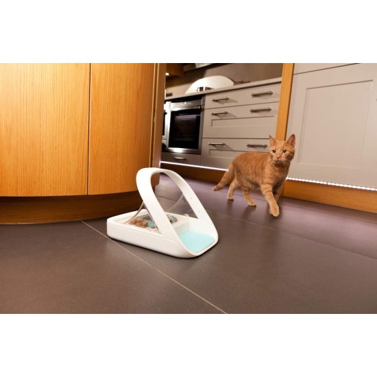 SureFeed microchip automatic feeder, white SureFeed microchip automatic feeder, white