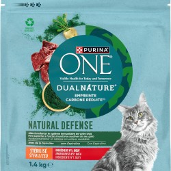 PURINA ONE DualNature Natural Defense Dry Food with Beef for Adult Cats, Sterilised | 1.4 kg Bag
