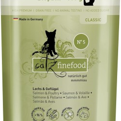 catz finefood Classic N° 5 Salmon & Poultry Wet Cat Food - Gourmet Wet Food for Your Cat without Sugar & Cereals, Gluten Free - with High Meat Content, Made in Germany (6 x 300 g Bags) catz finefood Classic N° 5 Salmon & Poultry Wet Cat Food - Gourmet Wet Food for Your Cat without Sugar & Cereals, Gluten Free - with High Meat Content, Made in Germany (6 x 300 g Bags)