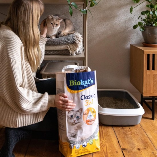 Biokat's Classic 3-in-1 Unscented Clumping Cat Litter with 3 Different Grain Sizes - 1 Bag (1 x 10 L) Biokat's Classic 3-in-1 Unscented Clumping Cat Litter with 3 Different Grain Sizes - 1 Bag (1 x 10 L)
