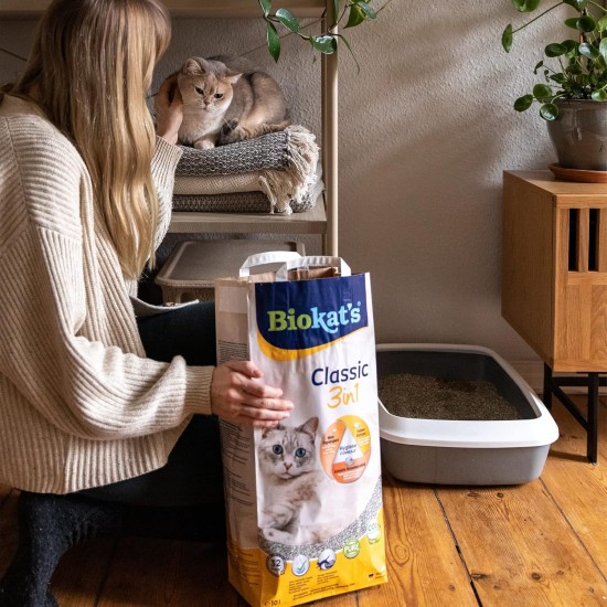 Biokat's Classic 3-in-1 Unscented Clumping Cat Litter with 3 Different Grain Sizes - 1 Bag (1 x 10 L) Biokat's Classic 3-in-1 Unscented Clumping Cat Litter with 3 Different Grain Sizes - 1 Bag (1 x 10 L)