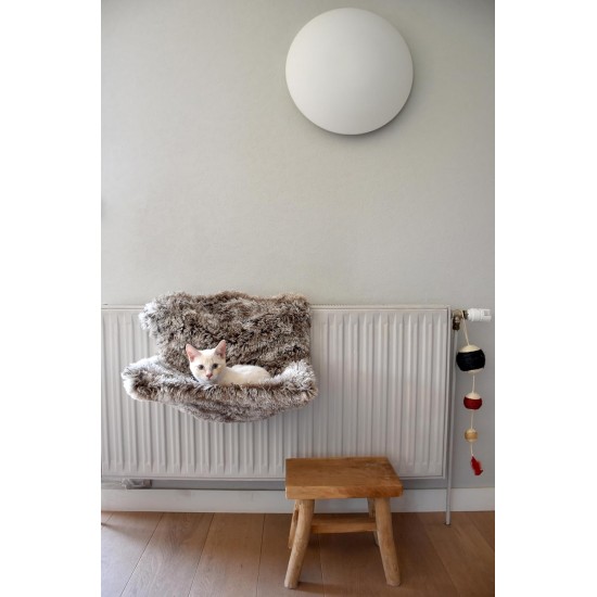 Bobby Poilu Cat Radiator Cave Soft with Hook, Beige, 47 x 30 x 25 cm Bobby Poilu Cat Radiator Cave Soft with Hook, Beige, 47 x 30 x 25 cm