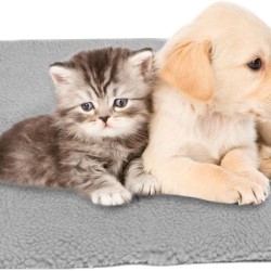 Dyiouxin Self-Heating Cat Blanket, Self-Heating Blanket for Cats and Dogs, 60 x 48 cm, Electric Blanket without Electricity, Heating Mat, Soft and Cuddly, Washable, Non-Slip Underside Dyiouxin Self-Heating Cat Blanket, Self-Heating Blanket for Cats and Dogs, 60 x 48 cm, Electric Blanket without Electricity, Heating Mat, Soft and Cuddly, Washable, Non-Slip Underside