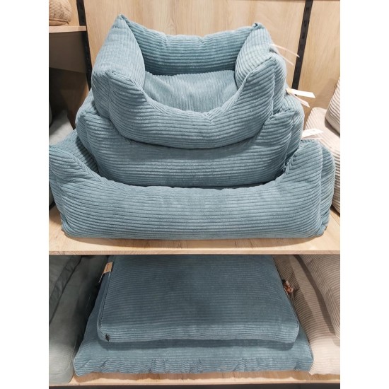 Flamingo Rectangular Velutto Basket Blue - 65 x 50 cm Ideal for French Bulldogs, Dachshunds, Beagles and Cats, Luxury Comfort and Stylish Design Flamingo Rectangular Velutto Basket Blue - 65 x 50 cm Ideal for French Bulldogs, Dachshunds, Beagles and Cats, Luxury Comfort and Stylish Design