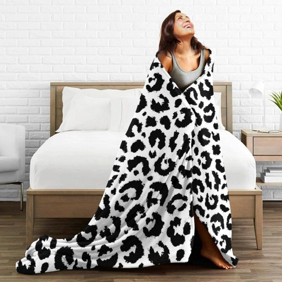 HGOD DESIGNS Cute Cat Blanket for Women Lightweight Soft Fleece Flannel Throw Blanket Cats and Milk Bottle Sofa Couch Living Room 100x130cm HGOD DESIGNS Cute Cat Blanket for Women Lightweight Soft Fleece Flannel Throw Blanket Cats and Milk Bottle Sofa Couch Living Room 100x130cm