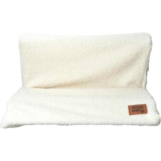 Love Story, Natural Polyester Curly Wool Radiator Hammock 45cm x 30cm Love Story, Natural Polyester Curly Wool Radiator Hammock 45cm x 30cm