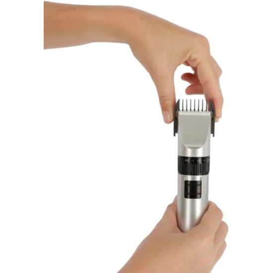 Kerbl Onyx Battery Clippers, with Accessories. Kerbl Onyx Battery Clippers, with Accessories.