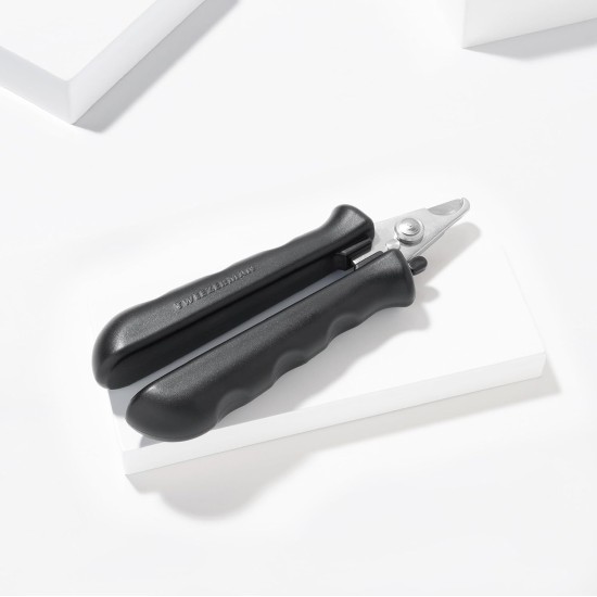Tweezerman Nail Clippers (Small) - Stainless Steel - Silver - Ideal for Cats and Dogs up to 13.2 kg Tweezerman Nail Clippers (Small) - Stainless Steel - Silver - Ideal for Cats and Dogs up to 13.2 kg