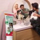 BEAPHAR - Toothpaste for dogs and cats - protects against plaque and tartar - with peppermint and parsley for fresh breath - without fluorides - 100 g BEAPHAR - Toothpaste for dogs and cats - protects against plaque and tartar - with peppermint and parsley for fresh breath - without fluorides - 100 g