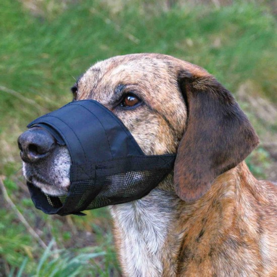 Trixie Muzzle with Mesh Insert Black, s Trixie Muzzle with Mesh Insert Black, s