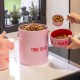 FISURA - Pet Feeder Time to Eat Pink Food Container with Lid and Measuring Scoop Metal Food Container for Dogs and Cats Capacity of 5 kg (Eat, Pink) FISURA - Pet Feeder Time to Eat Pink Food Container with Lid and Measuring Scoop Metal Food Container for Dogs and Cats Capacity of 5 kg (Eat, Pink)