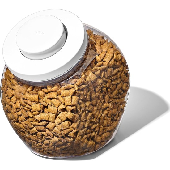 OXO Good Grips Pet Feeder 4.25L Ideal for up to 4 lbs Dog Food or 4 lb Cat Food, Airtight, BPA Free OXO Good Grips Pet Feeder 4.25L Ideal for up to 4 lbs Dog Food or 4 lb Cat Food, Airtight, BPA Free