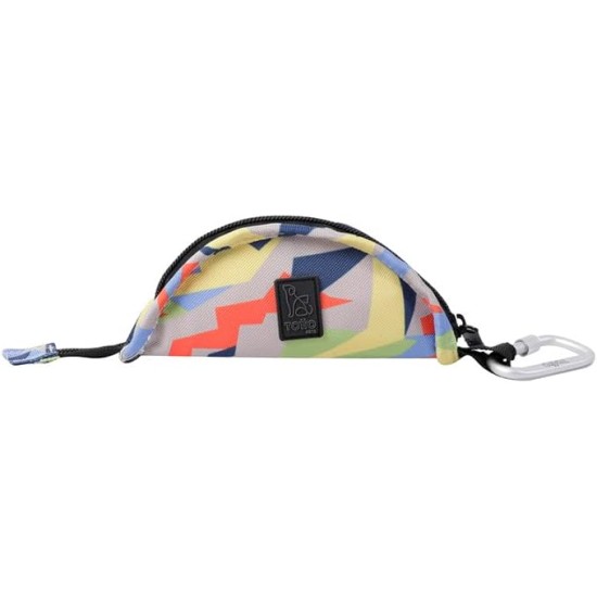 TOTTO - Vito Portable Dog Drinker, 3.79 Litre Capacity 15 x 10 cm with Carabiner for Leash, Foldable with Zipper, Durable, Easy to Wash, Geommyn Print TOTTO - Vito Portable Dog Drinker, 3.79 Litre Capacity 15 x 10 cm with Carabiner for Leash, Foldable with Zipper, Durable, Easy to Wash, Geommyn Print