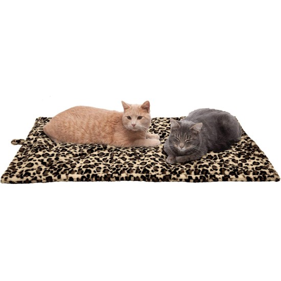 Furhaven XL Waterproof Two-Tone Luxe Velvet Dog Blanket, Washable, Celadon Green, Extra Large Furhaven XL Waterproof Two-Tone Luxe Velvet Dog Blanket, Washable, Celadon Green, Extra Large