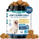 Woyamay Calming Agents for Dogs, Pack of 200 Natural Sedative Snacks for Dogs, Against Separation Anxiety, Barking, Fireworks & Thunderstorms - For All Dog Breeds, Chicken Flavour