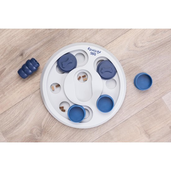 Trixie Dog Activity Strategy Game, assorted colours Trixie Dog Activity Strategy Game, assorted colours