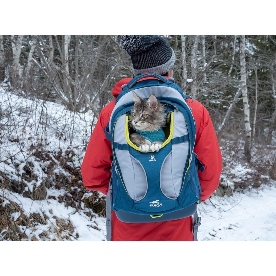 Kurgo G-Train backpack with integrated dog compartment, waterproof base, with bottle holders, for pets up to 11 kg, red Kurgo G-Train backpack with integrated dog compartment, waterproof base, with bottle holders, for pets up to 11 kg, red