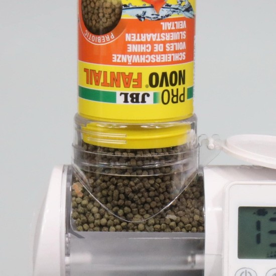JBL Pronovo Fil, Red Mosquito Larvae, Treats for All Ornamental Fish from 3-10 cm, 100 ml JBL Pronovo Fil, Red Mosquito Larvae, Treats for All Ornamental Fish from 3-10 cm, 100 ml