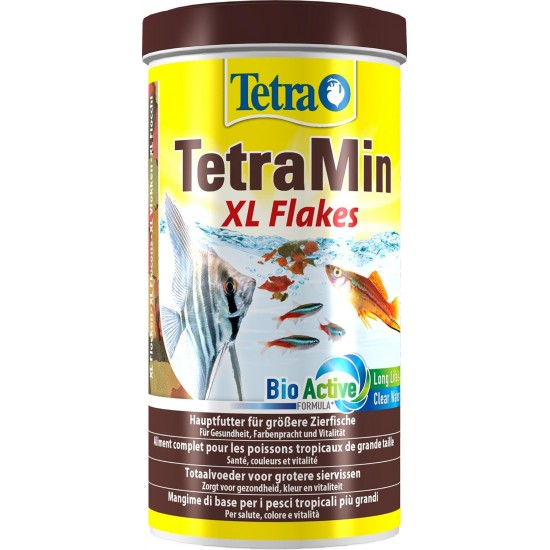 TetraMin Flakes, Flake-Shaped Fish Food for All Ornamental Fish, Balanced Blend for Healthy Fish and Clear Water, 1 L Tin TetraMin Flakes, Flake-Shaped Fish Food for All Ornamental Fish, Balanced Blend for Healthy Fish and Clear Water, 1 L Tin
